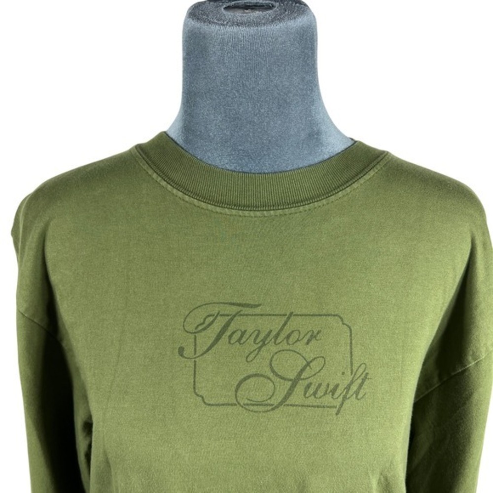 Taylor Swift Evermore Album Long Sleeve T-Shirt Forest Green Ombre Sz Medium - Picture 8 of 9